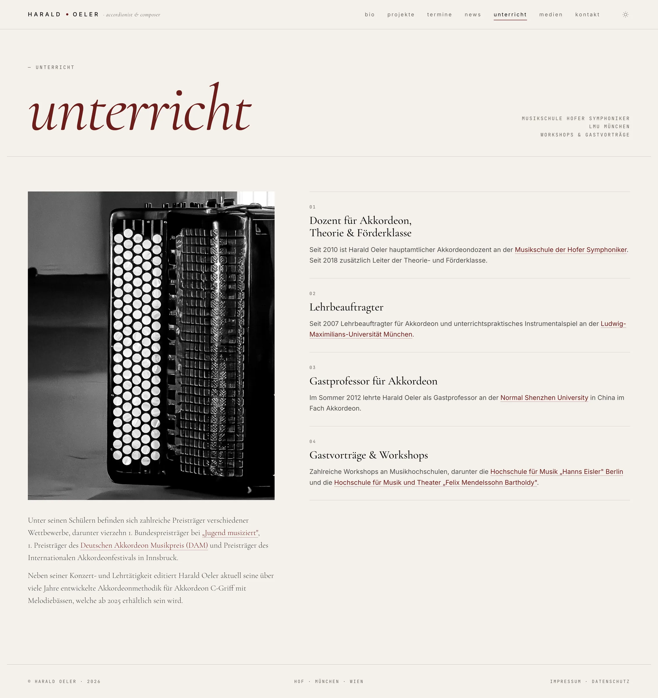 Screenshot der Unterricht-Seite der neuen Website mit Akkordeon-Detailfoto und Stationenliste